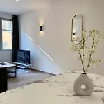 Apartamento T1 Luxe Hyper Centre 100 M Du Port Clim Wifi Fibre Toulon