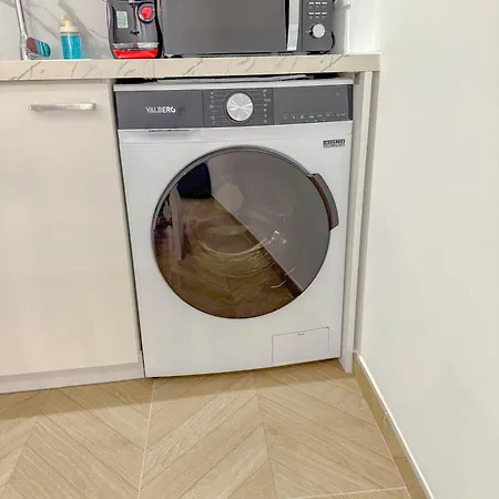 Appartement T1 Luxe Hyper Centre 100 M Du Port Clim Wifi Fibre *